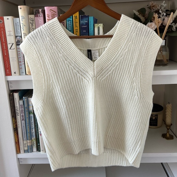 Divided Ribbed Sweater Vest - Picture 1 of 4
